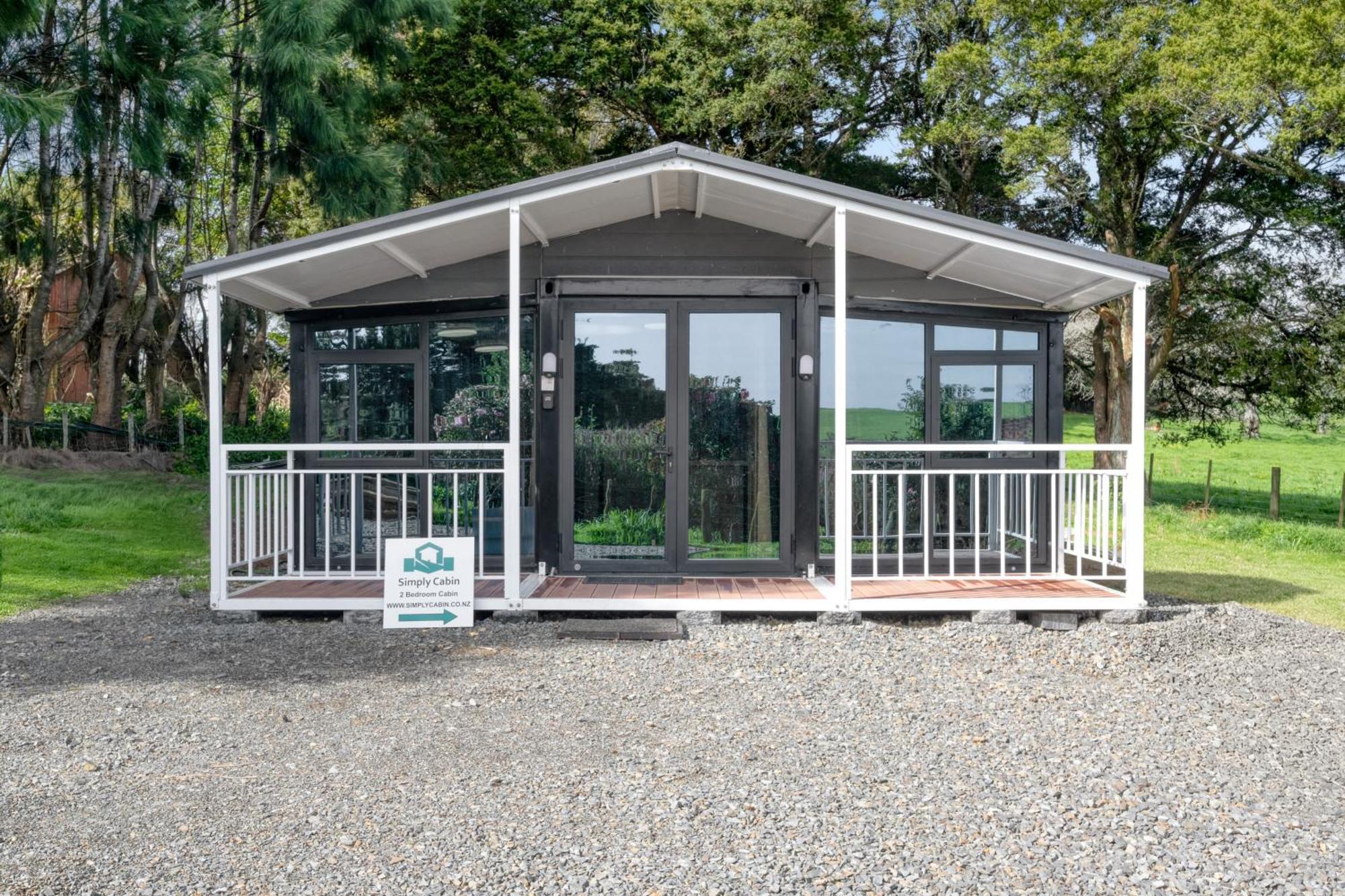 2 Bedrooms Cabin 5 Min To Pukekohe Town Centre Екстер'єр фото