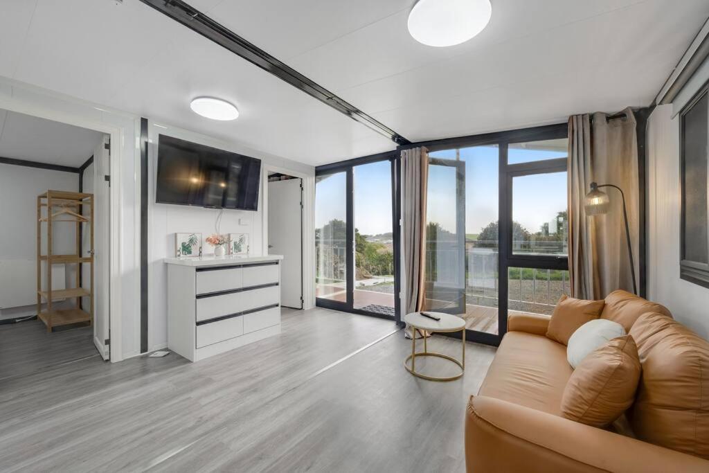 2 Bedrooms Cabin 5 Min To Pukekohe Town Centre Екстер'єр фото